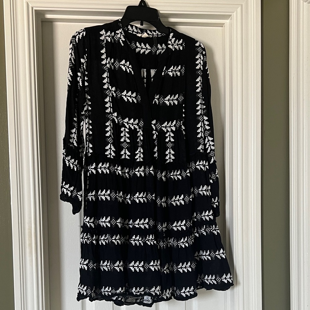 Elan Black and White Tunic Dress